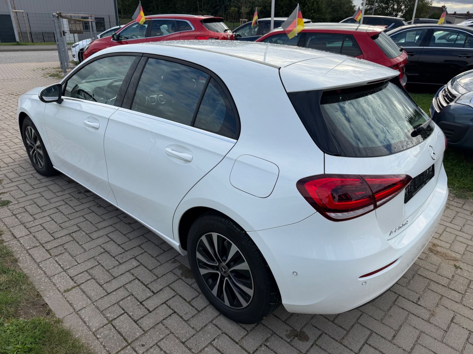 Mercedes-Benz A 200 d LED Kamera Automatik Navi Teilleder SHZ foto 5