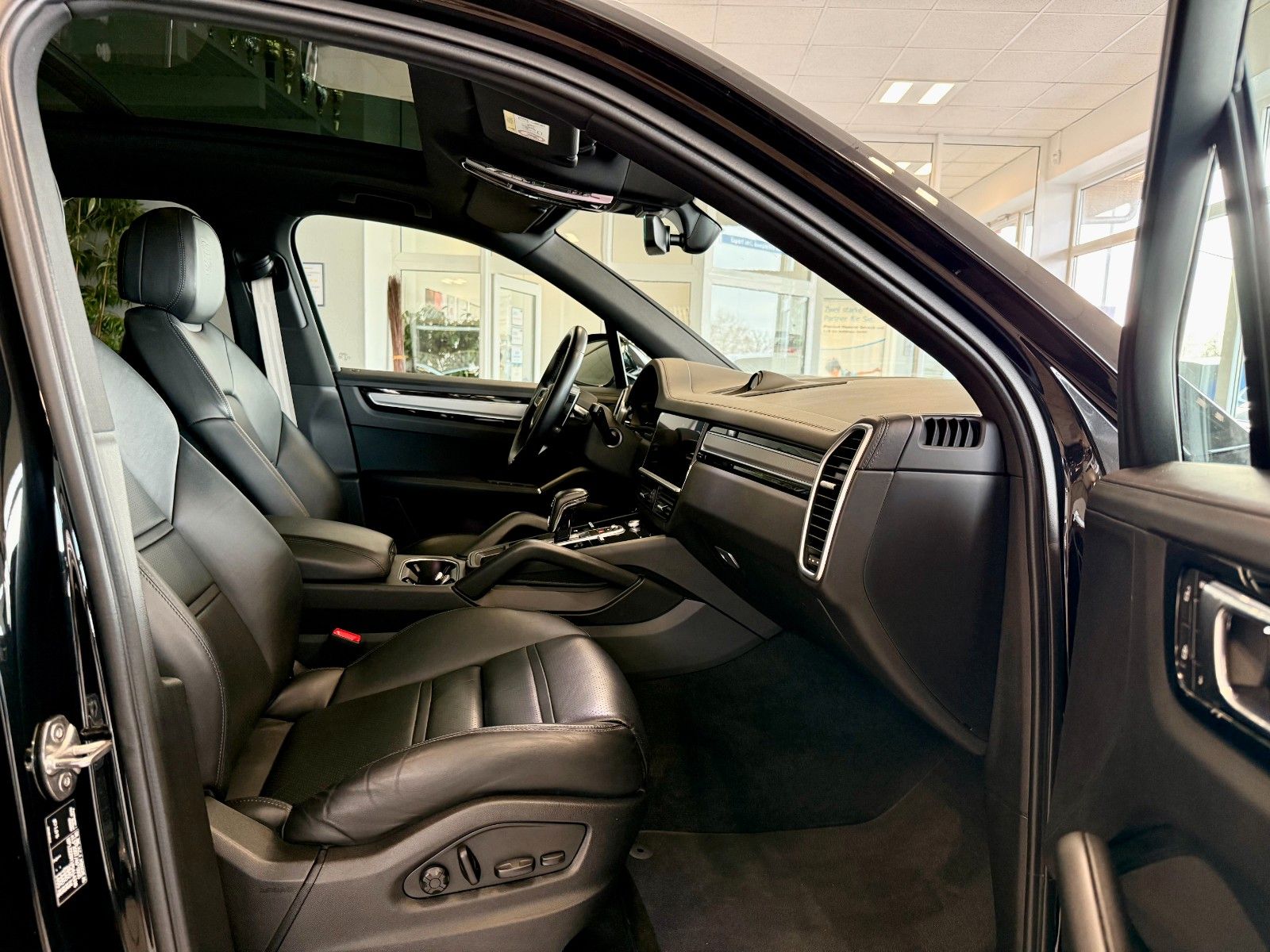 Porsche Cayenne S Platinum Edition ACC/Luftfederung/22" foto 14