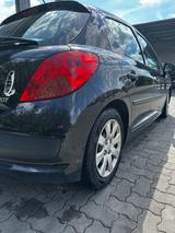 Peugeot 207 Filou 90 Filou - Peugeot 207 in München