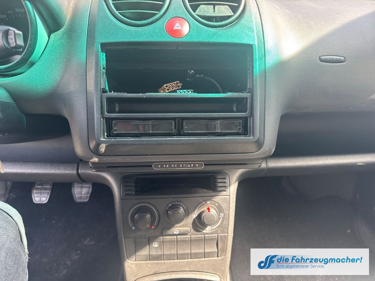 Fahrzeugabbildung SEAT Arosa Solit GA Alu el.SP Spieg.*MOTORSCHADEN