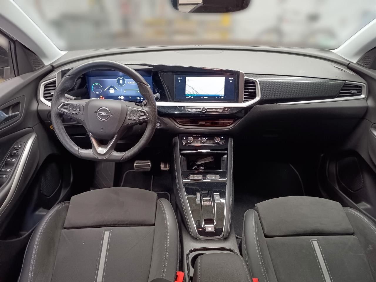 Fahrzeugabbildung Opel Grandland (X) 1.6T GSe HYBRID 4X4 NAVI/LED/SPORT