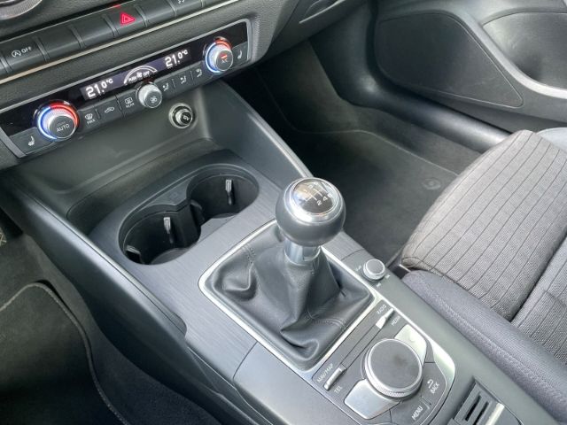 Fahrzeugabbildung Audi A3 1.6 TDI Sportback 30 sport Xenon, Navi, Sitzh