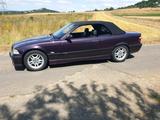 BMW 320i E36 Cabrio,1.Hand,Scheckheft,50tkm ,S... - BMW 320: E36 320i