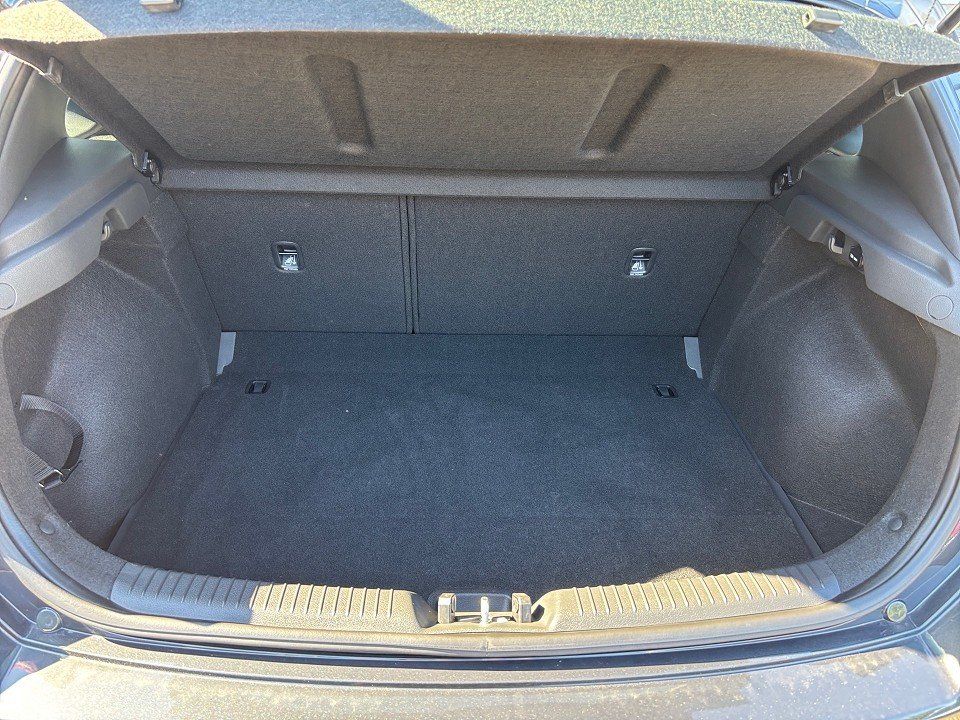 Fahrzeugabbildung Hyundai i30 1.5T 160PS 48V Edition 30