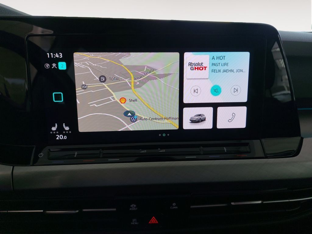 Fahrzeugabbildung Volkswagen Golf 1.5 TSI Life Navi LED ACC