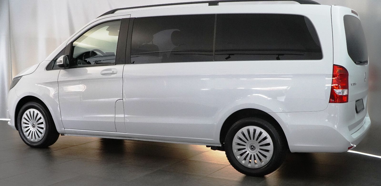 Mercedes-Benz V 200 d RISE lang 8Sitzer! imagem 3