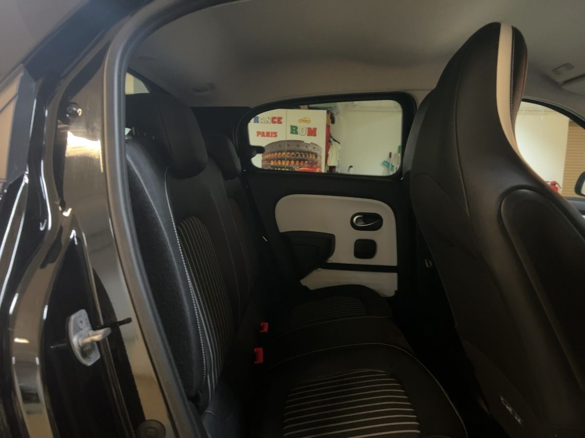 Fahrzeugabbildung Renault Twingo E-Tech Techno Kamera SHZ KLimaut.