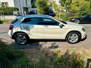 صورة 6 لـ 2014 Mercedes-BENZ GLA