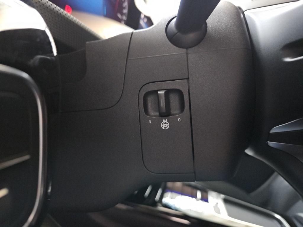 Fahrzeugabbildung Mercedes-Benz A 250 e AMG Totwi. AHK Sound 360° SHZ Ambie.