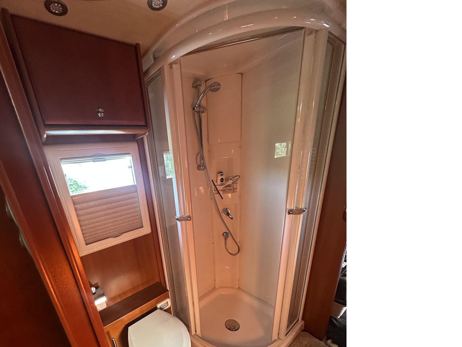 Fahrzeugabbildung Concorde Charisma 890 LS MAN TGL 02