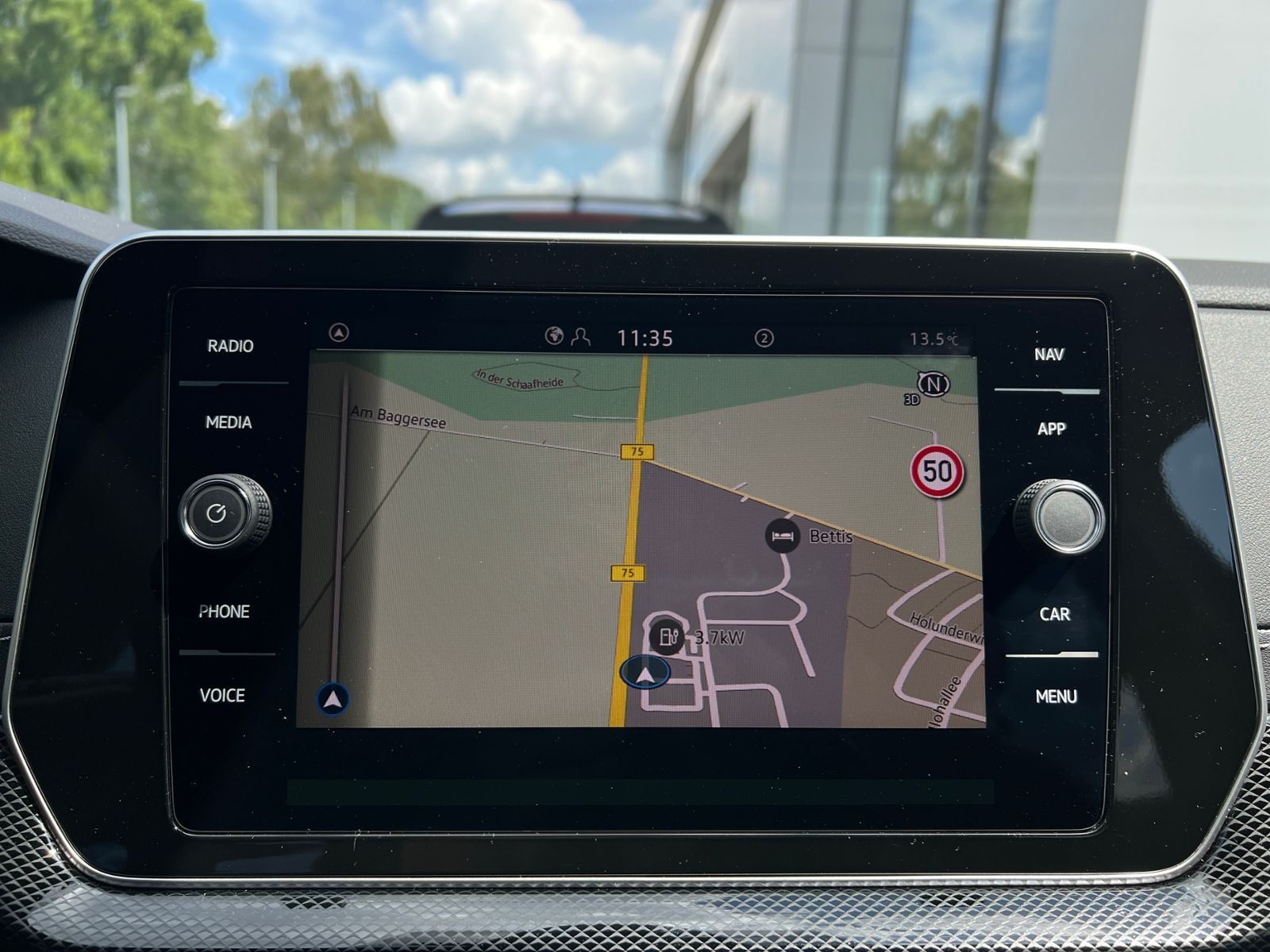 Fahrzeugabbildung Volkswagen T-Cross R-Line 1.5 TSI DSG *AHK,BlackStyle,Navi,
