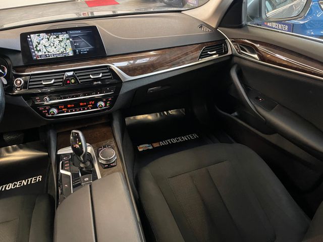 BMW 530 i xDrive *1.HAND*NAVI*TEMPO*SZHZ*AHK*PDC*
