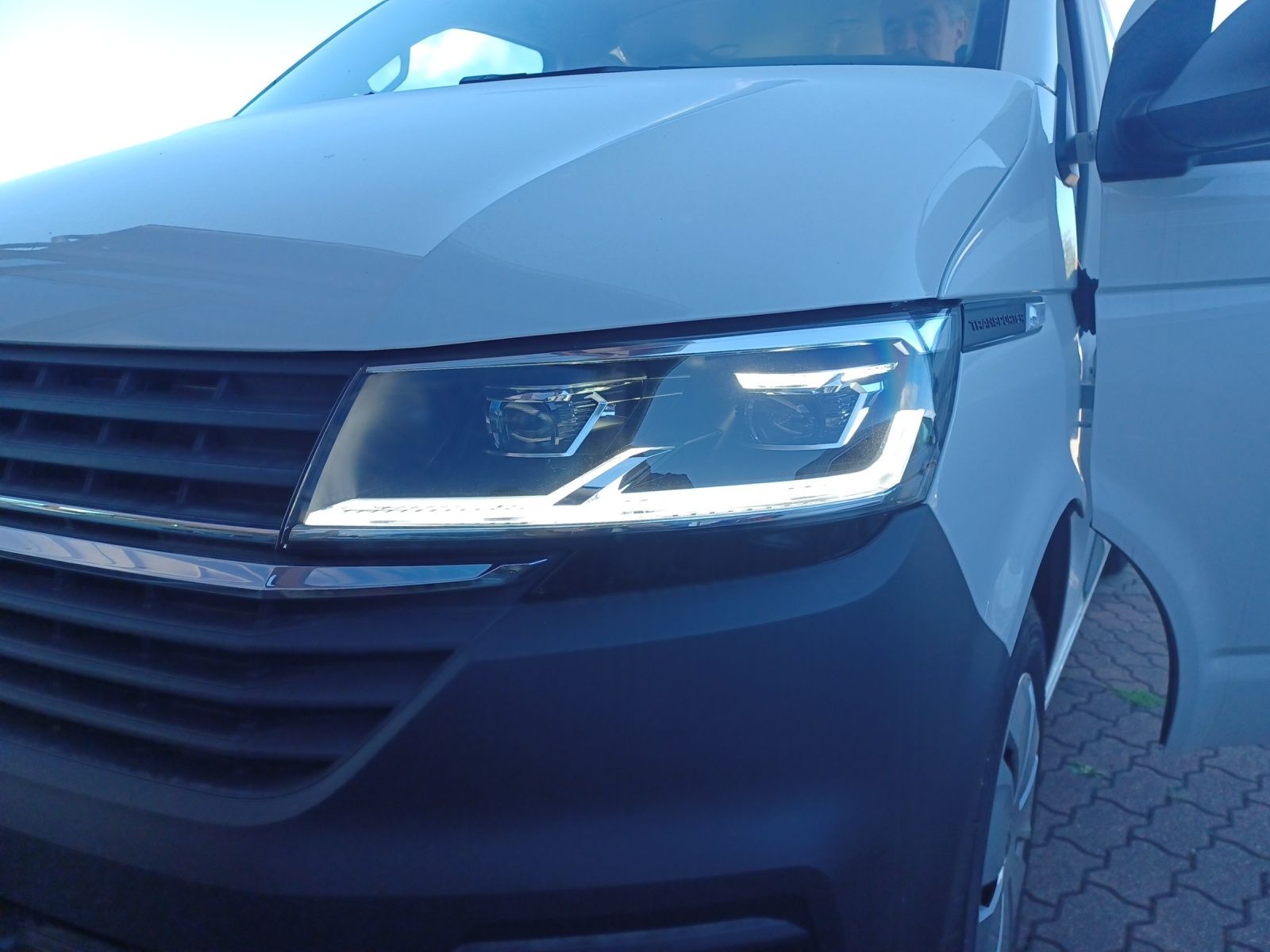 Fahrzeugabbildung Volkswagen T6 Kombi T6.1 TDI 9- Sitzer LED GRA PDK KLIMA VO