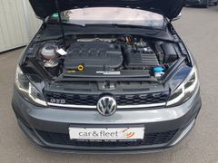 Fahrzeugabbildung Volkswagen Golf VII Variant GTD Navi LED SiHz RFK ACC AID
