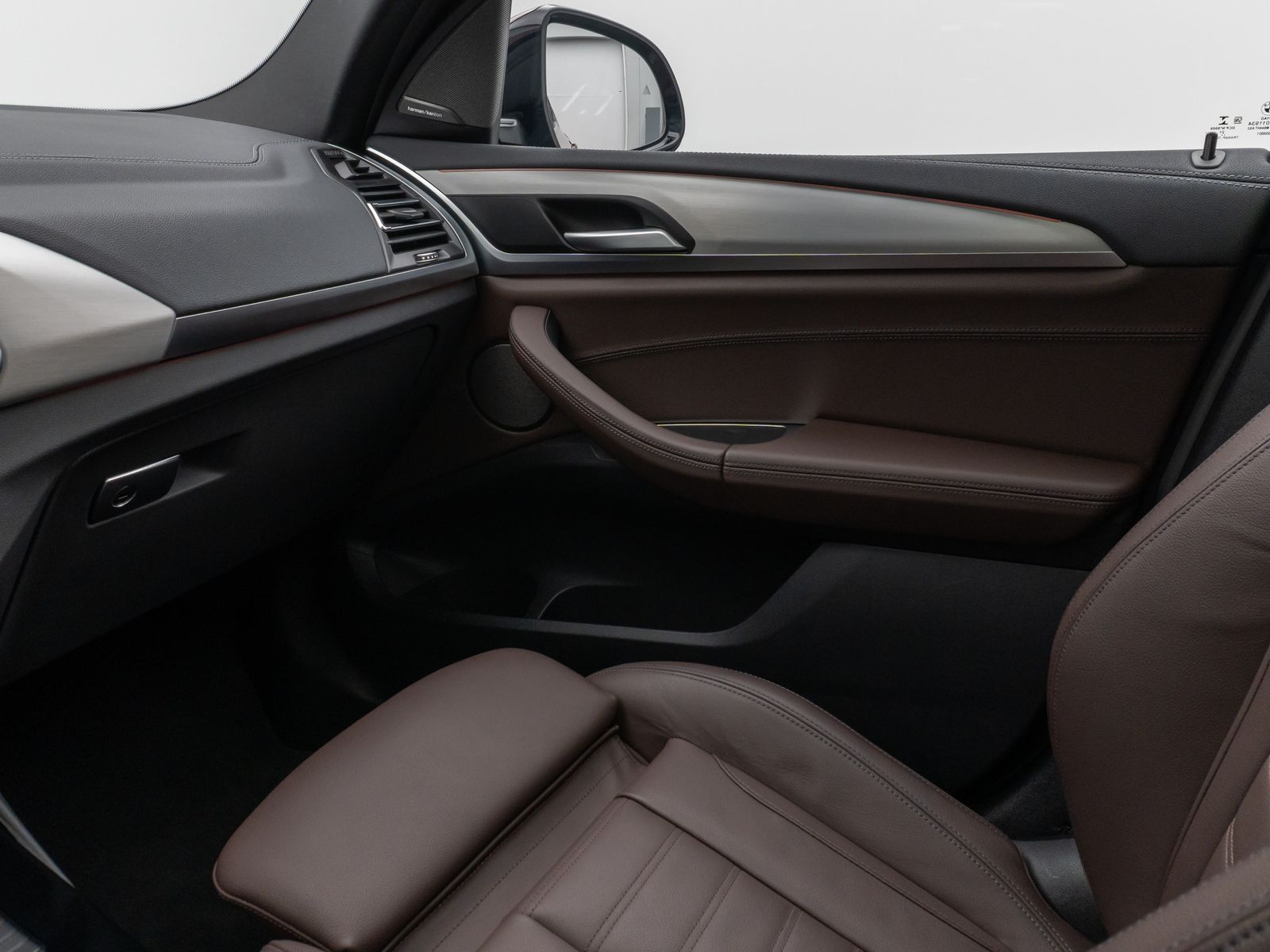 Fahrzeugabbildung BMW iX3 Impressive M Sport Panorama Kamera HUD H/K