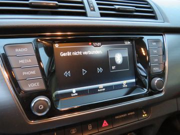 Fahrzeugabbildung SKODA Fabia Combi Style NAVI DAB PDC TELVOR 1.H
