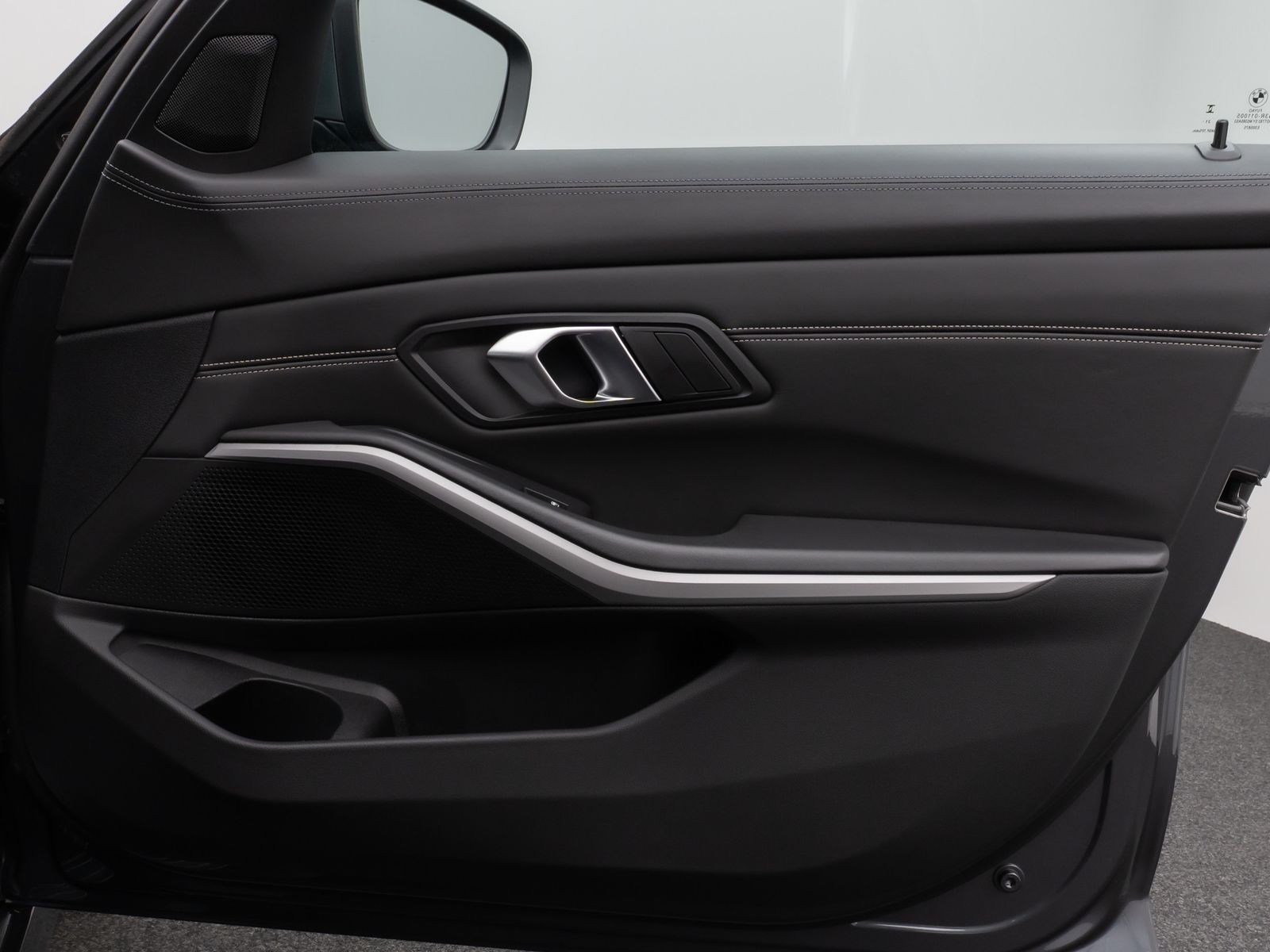 Fahrzeugabbildung BMW 320d DAB HiFi CockPitPro Lordos Alarm PDC Sport