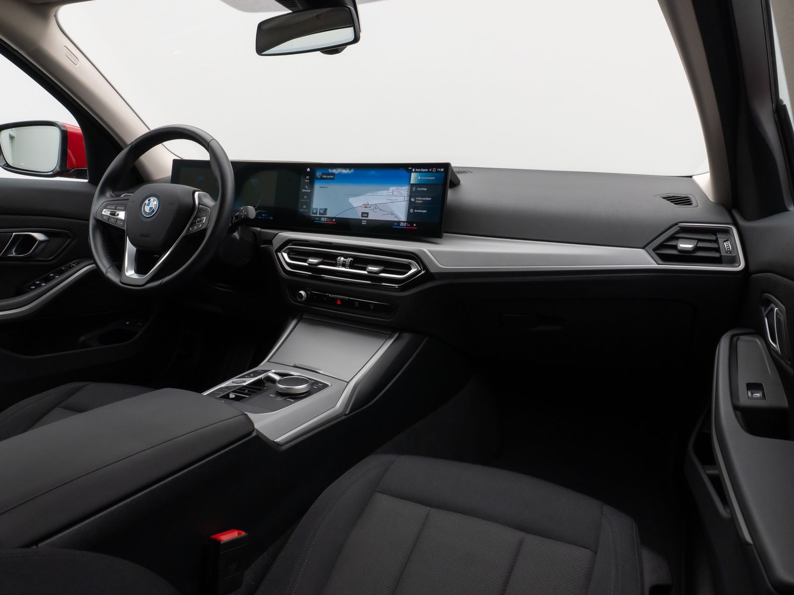 Fahrzeugabbildung BMW 330e DAB CockPit+ PDC LED Geschwindigkeitsreg.