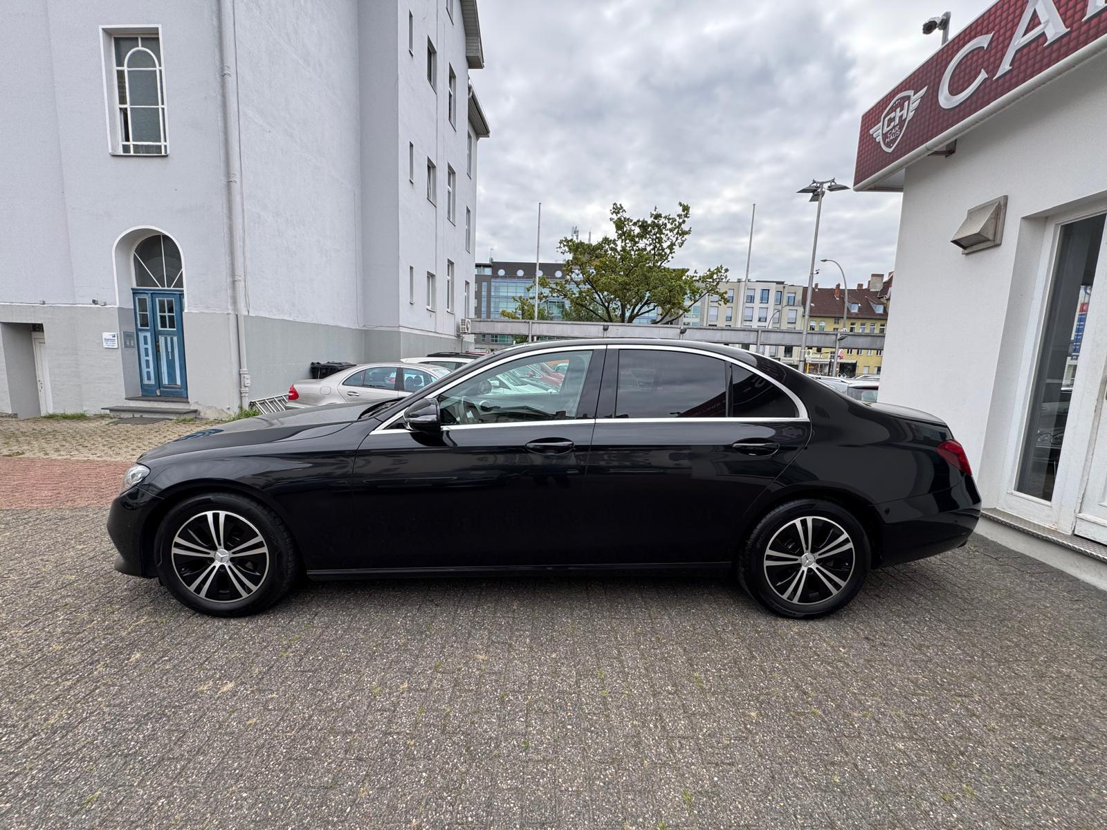 Mercedes-Benz E 220 d 9G-Tronic Avantgarde*Pano*Widescreen*