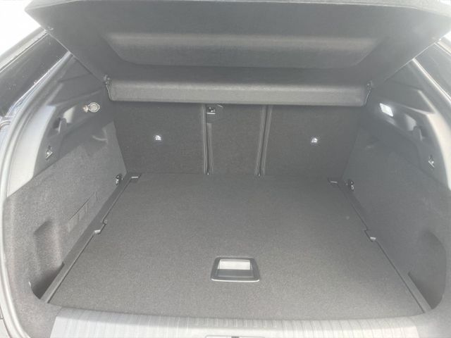 Peugeot 3008 1.2 145 GT Kam.+KeyLess+LED+Navi+SHZ+ACC+LM