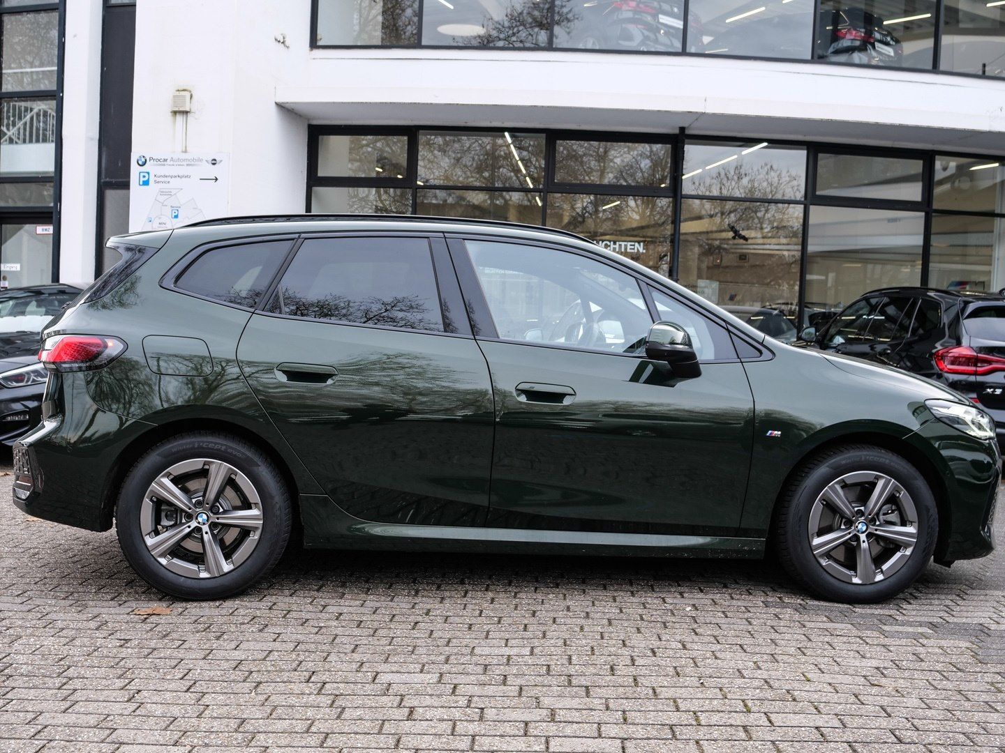 BMW 223 Active Tourer - Bild 4