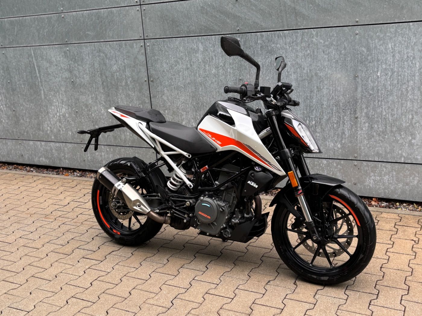 Fahrzeugabbildung KTM 390 Duke