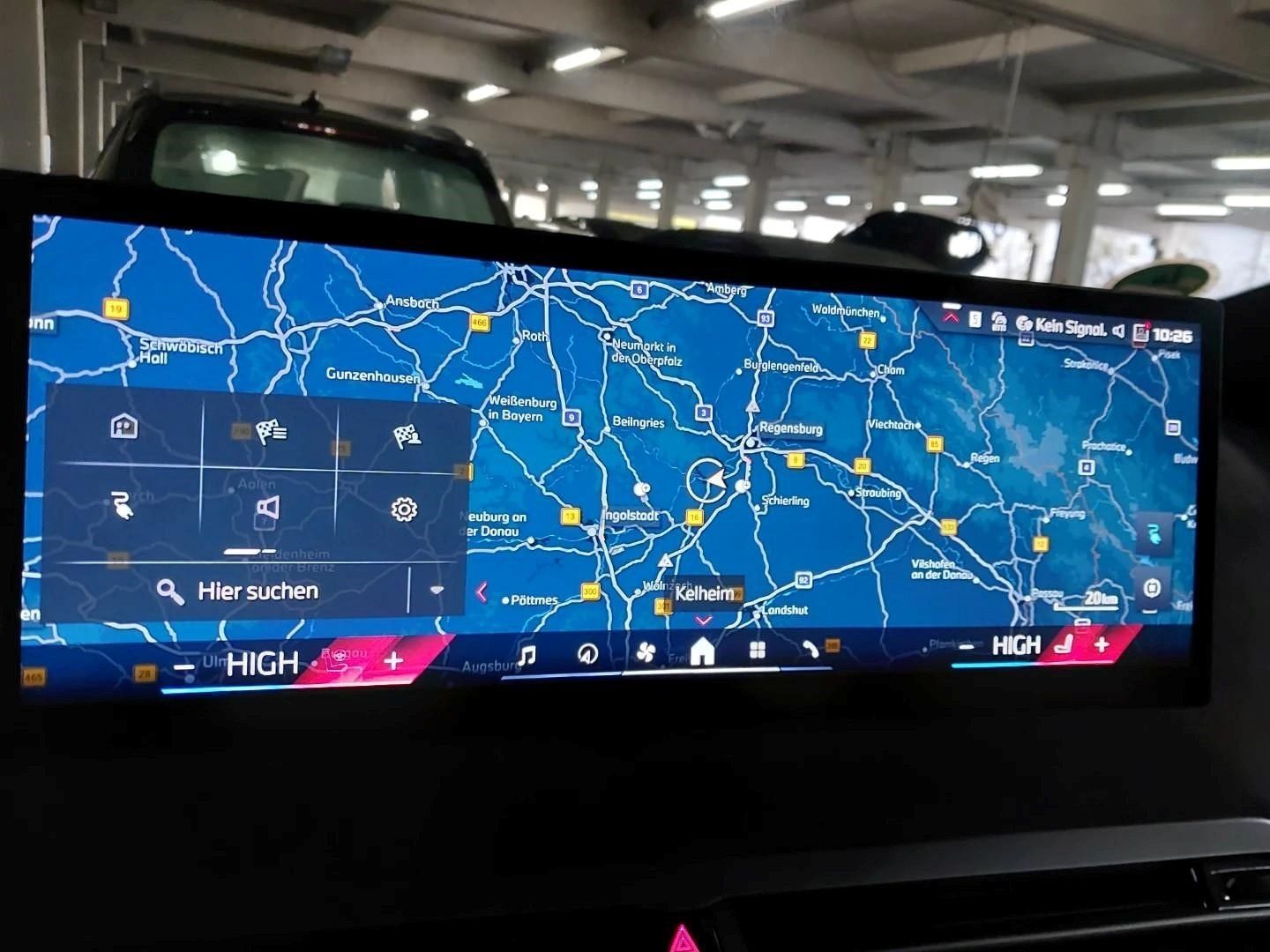 Fahrzeugabbildung BMW iX M70 | B&W| Panorama-Glasdach| Sitzbelüftung v