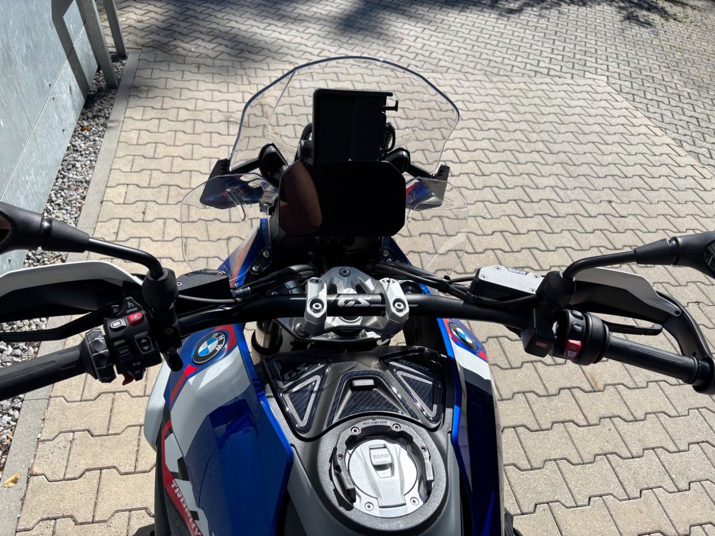 Fahrzeugabbildung BMW R 1300 GS Trophy 4 Pakete Fahrzeughöhenregelung