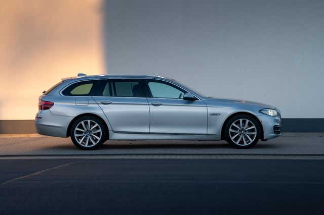 BMW 530d xDrive Touring Luxury Line Luxury Line