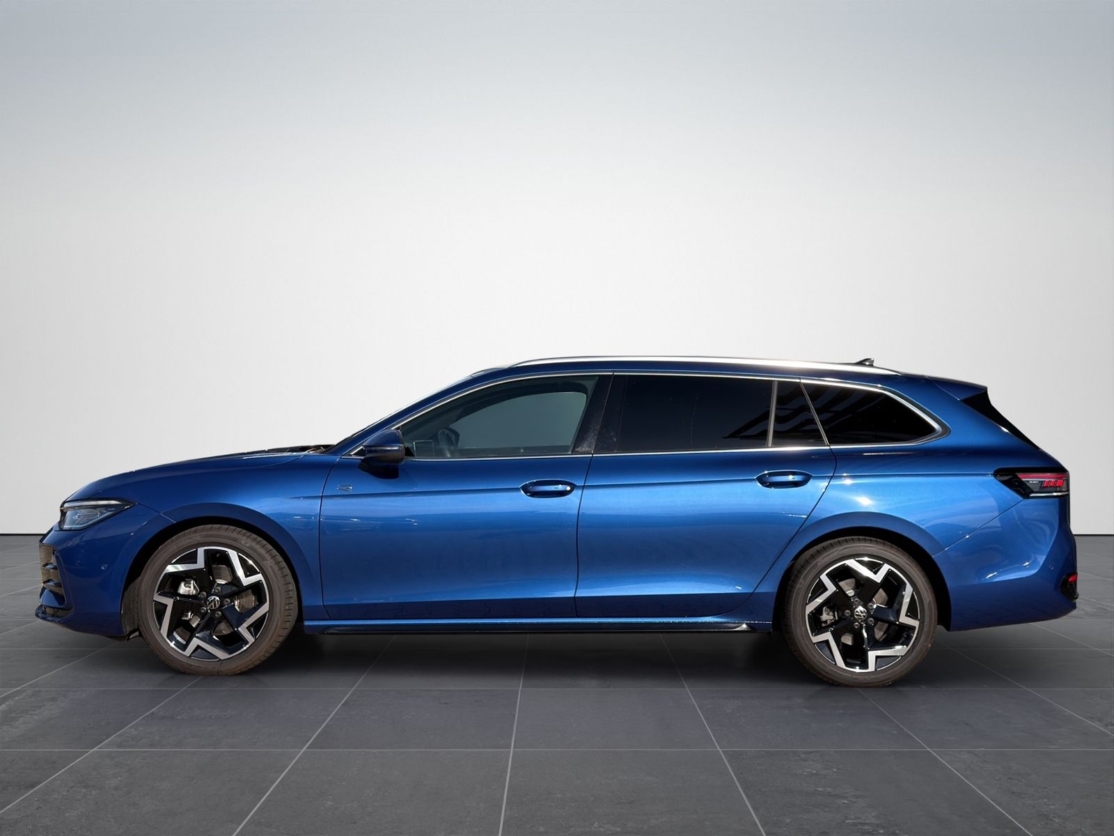 Volkswagen Passat Variant 2.0TDI R-Line Matrix AHK HuD Kame foto 4