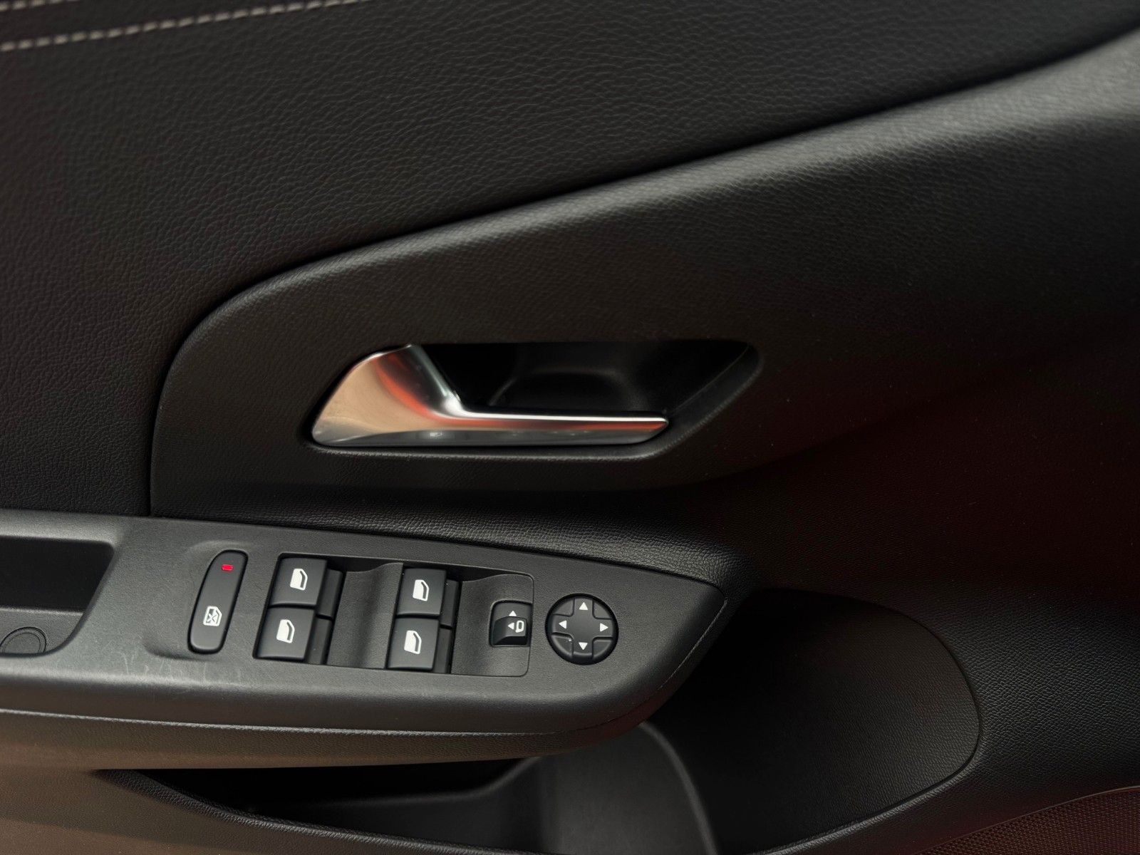 Fahrzeugabbildung Opel Corsa F GS Line NAVI KAMERA SITZHEIZUNG KLIMAAUT