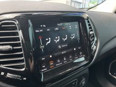 Fahrzeugabbildung Jeep Compass 1.4 MultiAir Limited *4WD*ACC*SHZ*ALPINE