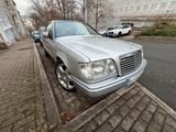 Mercedes-Benz Tausche MERCEDES W124 E200 Coupé 1995/H-Zu... - Mercedes-Benz: Coupe, W124