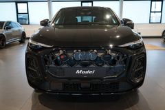 AUDI SQ5 Sportback TFSI | Pano | Carbon | Tech pro AUDI SQ5 Sportback TFSI | Pano | Carbon | Tech pro