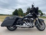 Harley-Davidson Street Glide - Motorräder in Ludwigshafen
