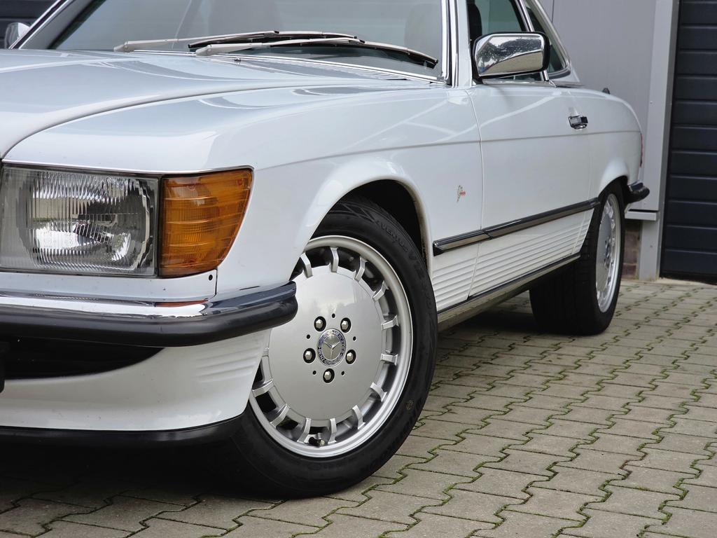 Mercedes-Benz SL 300