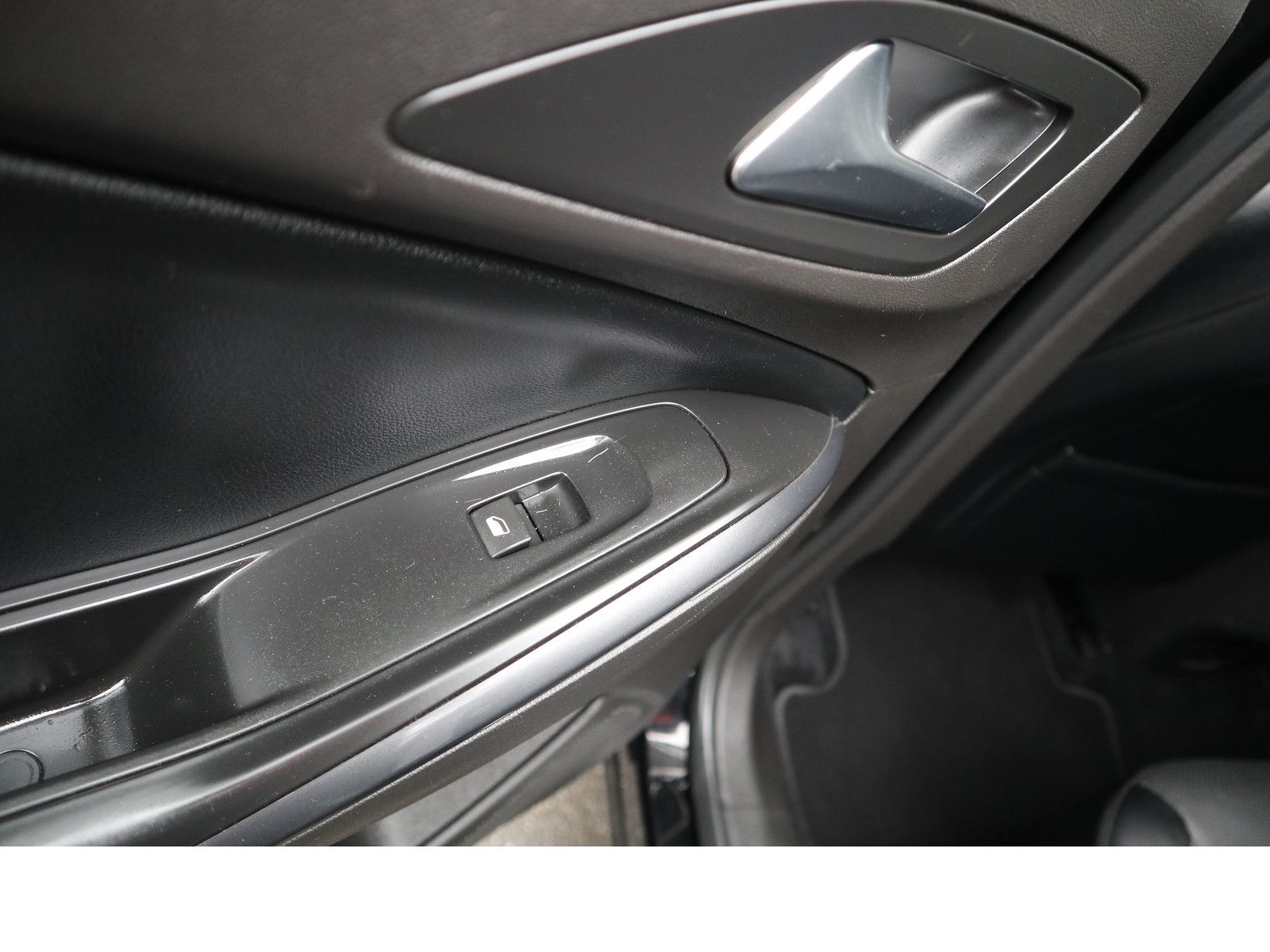 Fahrzeugabbildung Opel Grandland X Belüftete Sitze Navi Scheckheftgepf