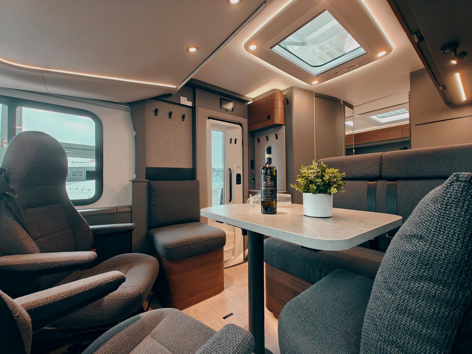 Fahrzeugabbildung HYMER / ERIBA / HYMERCAR B-KLASSE MC I 600 PREMIUM 2026
