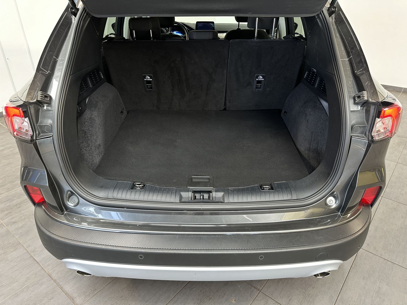 Fahrzeugabbildung Ford Kuga 2.5 Plug-In Hybrid Titanium NAV+KAM+CARPLAY