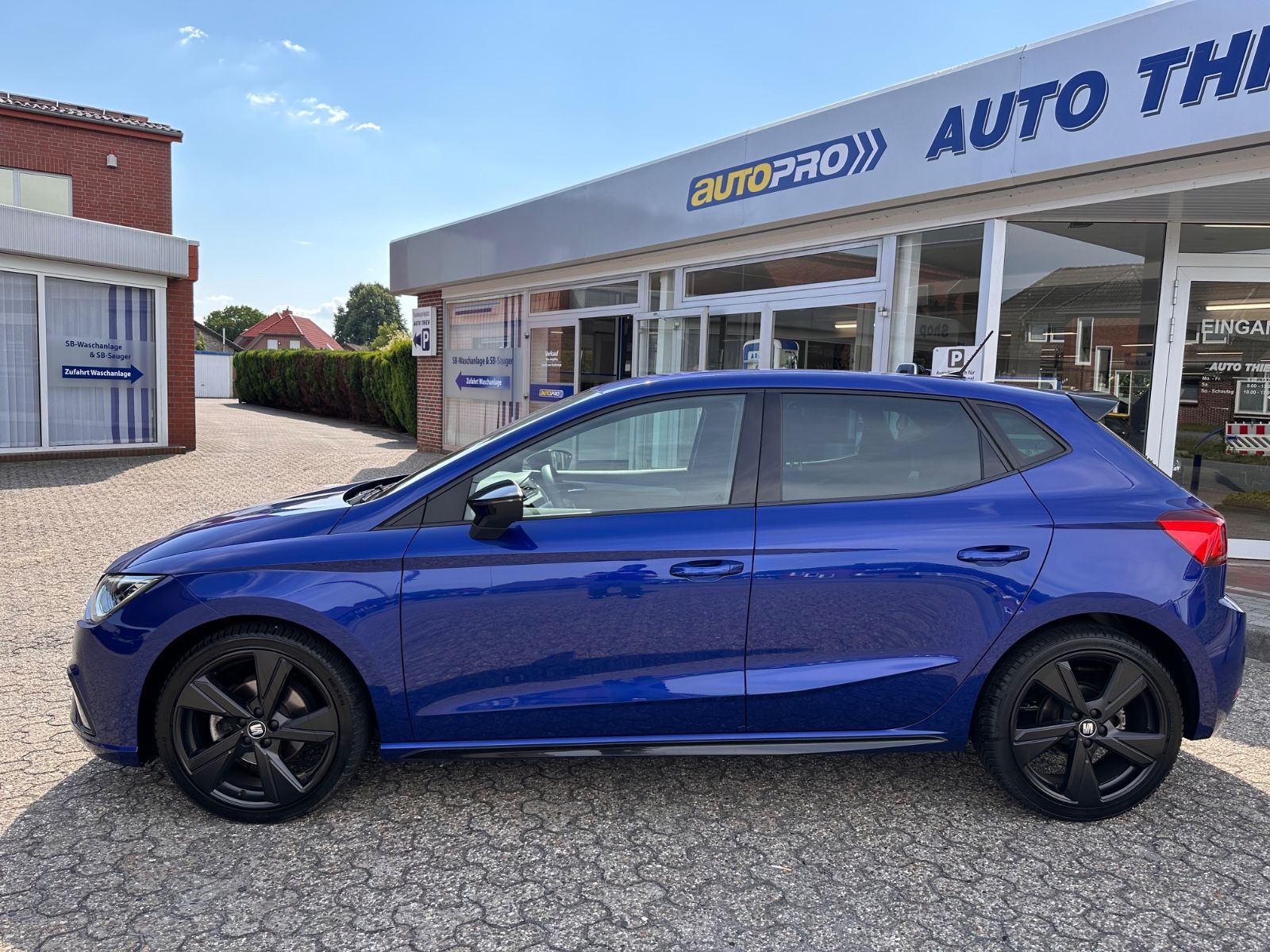 Fahrzeugabbildung SEAT Ibiza Black Edition 1.0 TSI DSG ACC/Navi/RFK/APP