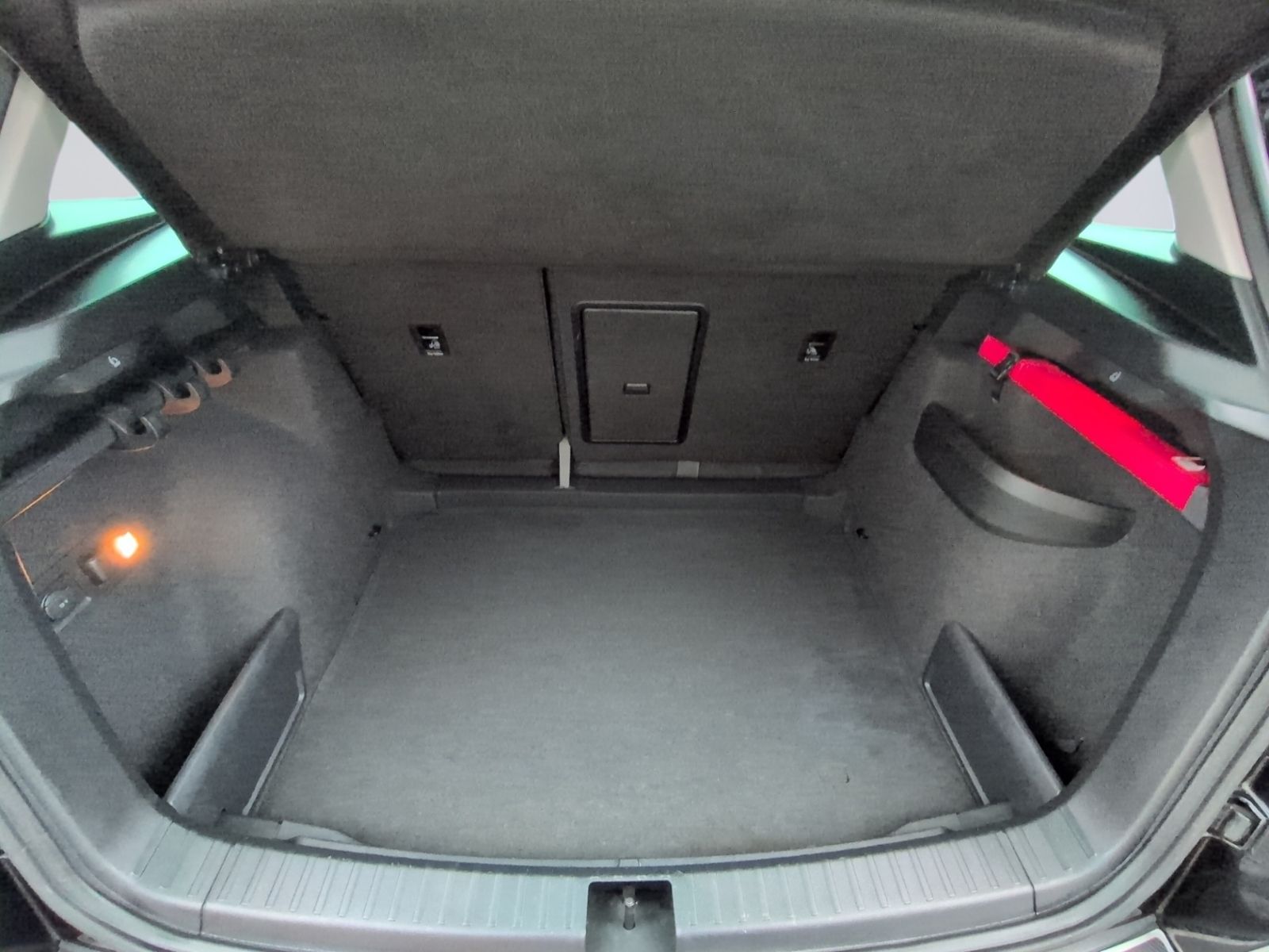 Karoq 1.5 TSI Style NAVI+LED+SHZ+GRA