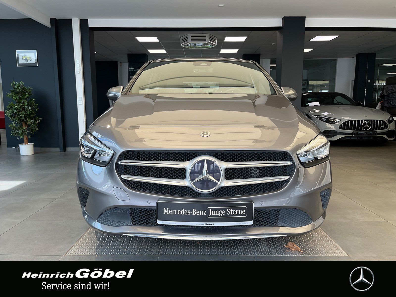 Fahrzeugabbildung Mercedes-Benz B 200 PROGRESSIVE+LED+NAVI+PARK-ASSIST+SHZ