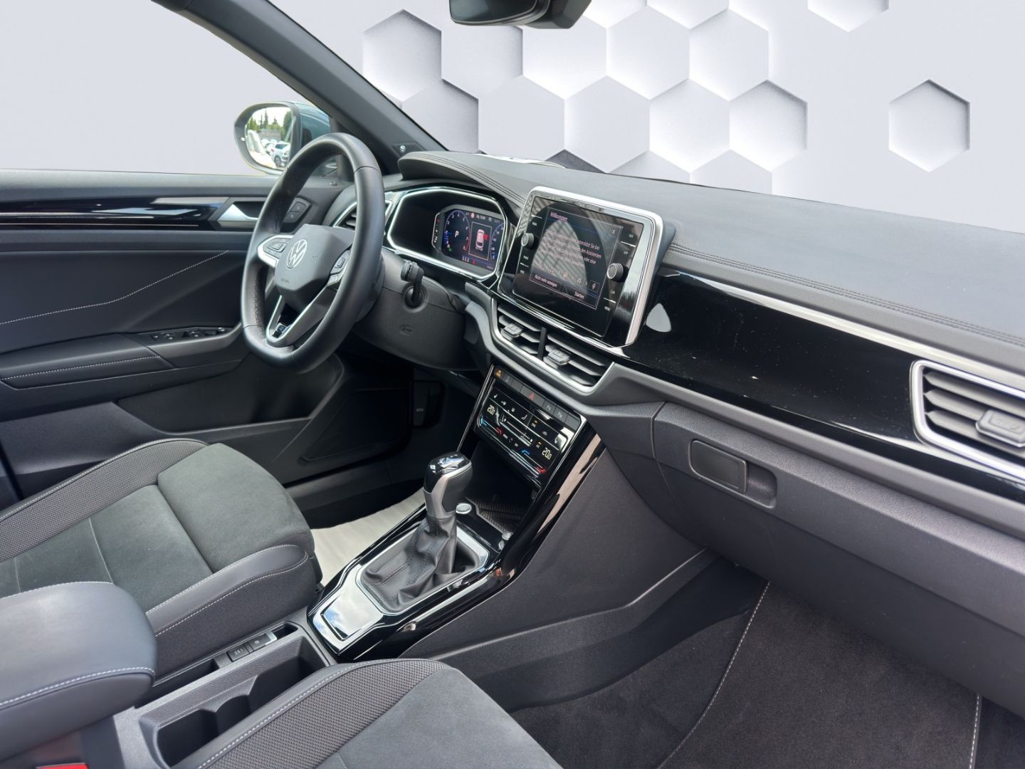 T-Roc 1.5 TSI OPF (EURO 6d) DSG R-Line AHZV LED