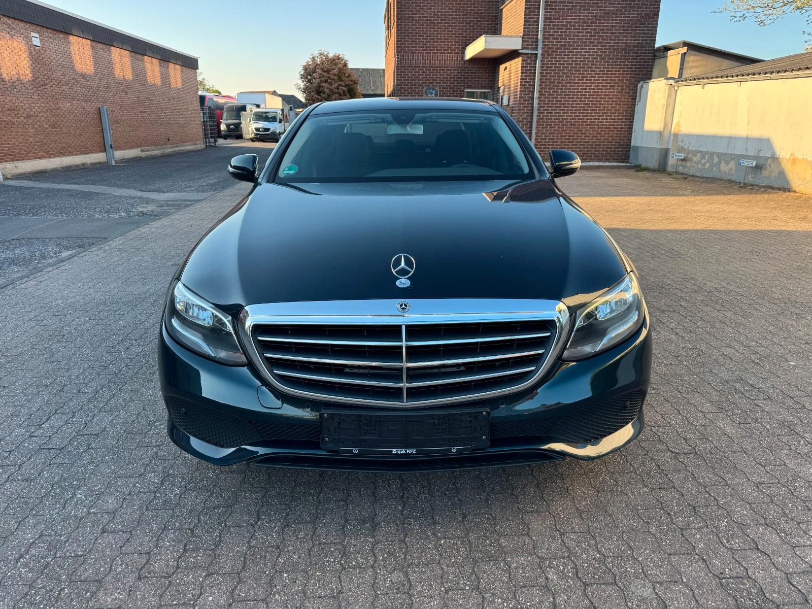 Mercedes-Benz E 220 d Limousine StndHzg*RKam*1Hand*Scheckhft