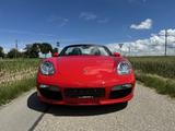 Porsche Boxster, 1.HD, org. 51.000 km, Neuwagenzustand - Porsche mit Benzin-Antrieb: Rot, Leder, Cabrio