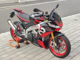Aprilia Tuono V4 Factory 1100 - APRILIA FACTORY