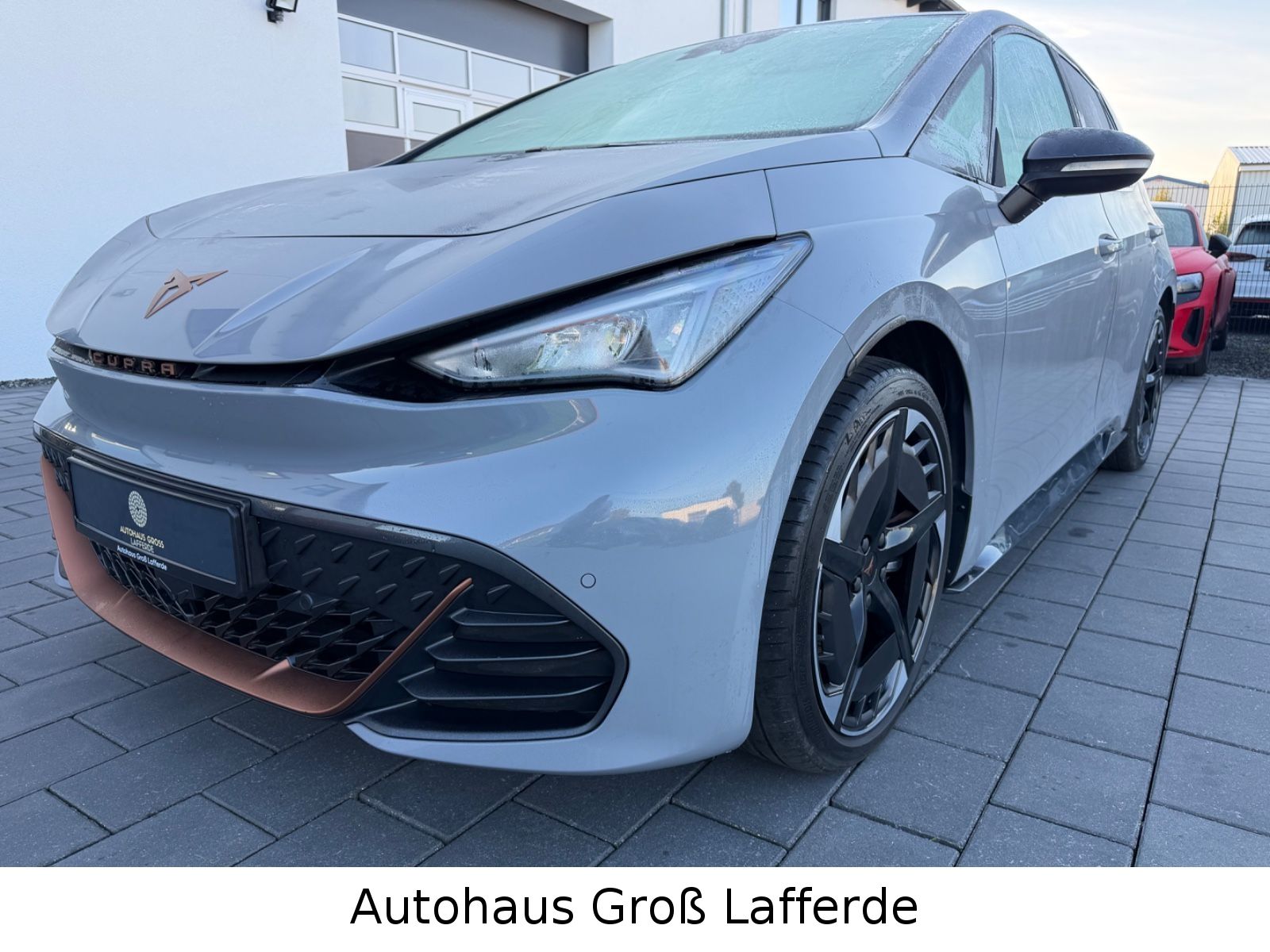 Cupra Born 170 kW 77 kWh 360 Kam Navi