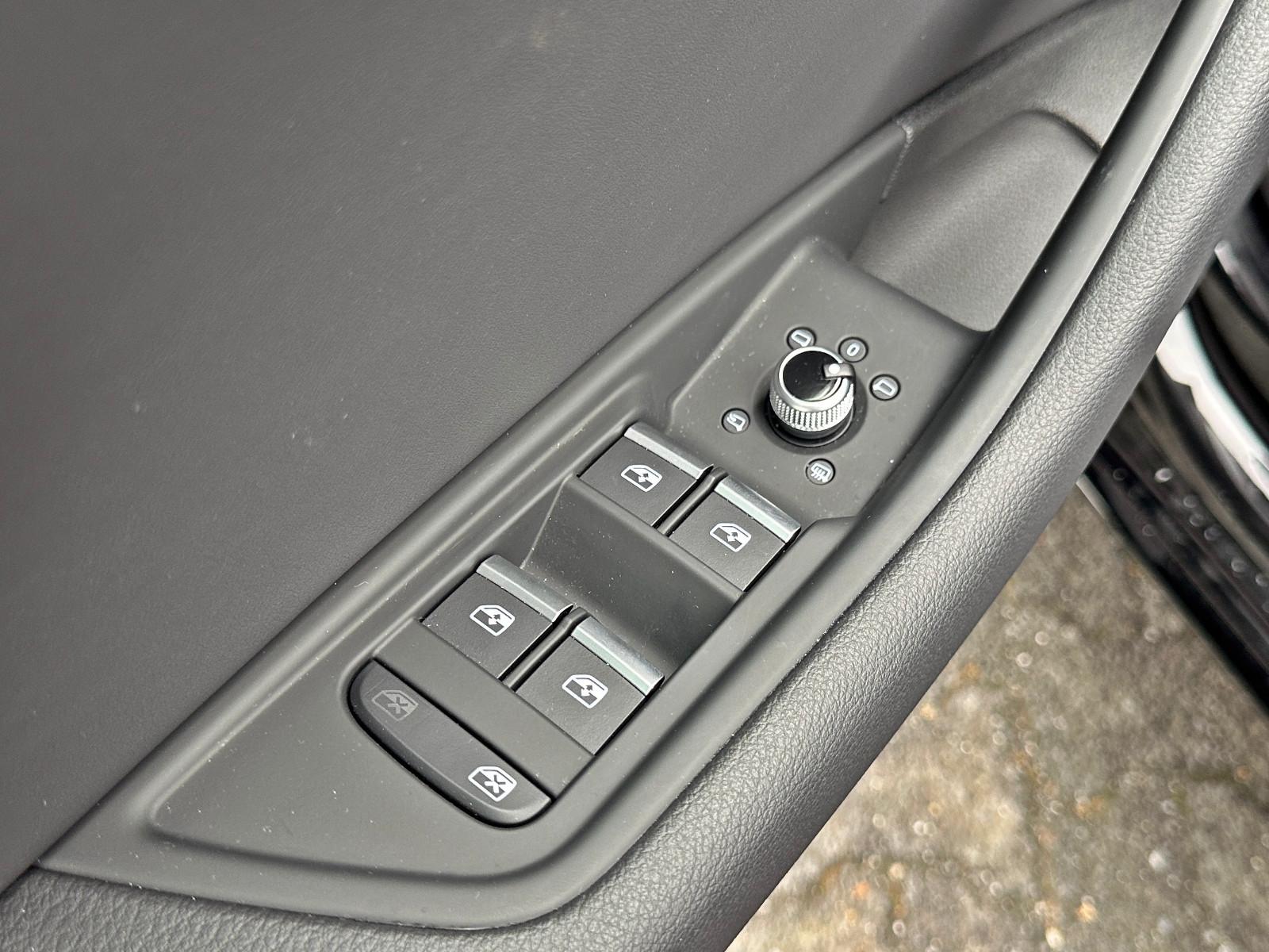 Audi A4 Avant 45TFSI qu S LINE BLACK PANO AHK MATRIX, миниатюра 7