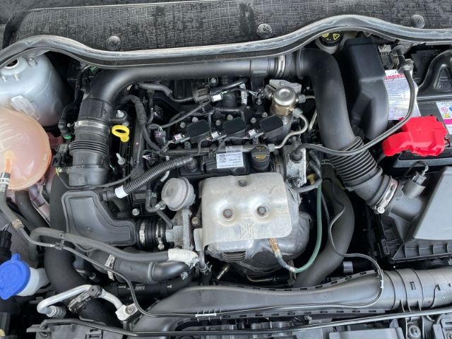 Fahrzeugabbildung Ford Fiesta 1.0 EcoBoost Titanium DAB, Tempomat, Klim