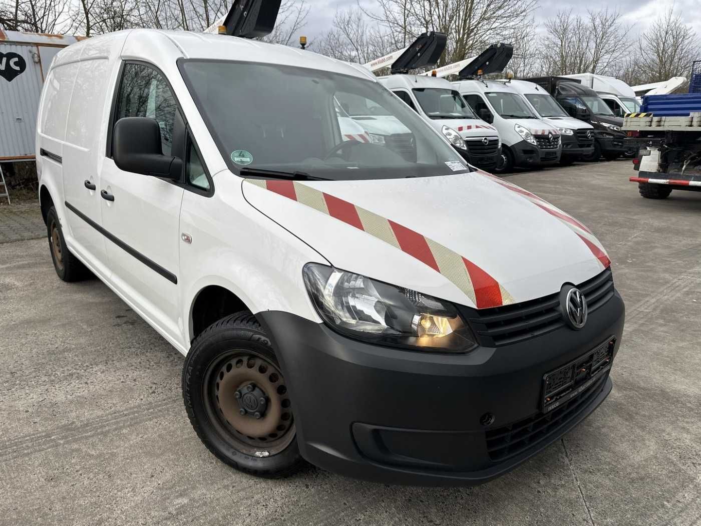 Fahrzeugabbildung Volkswagen VW Caddy 2.0 TDI 4Motion Maxi Kasten Regal